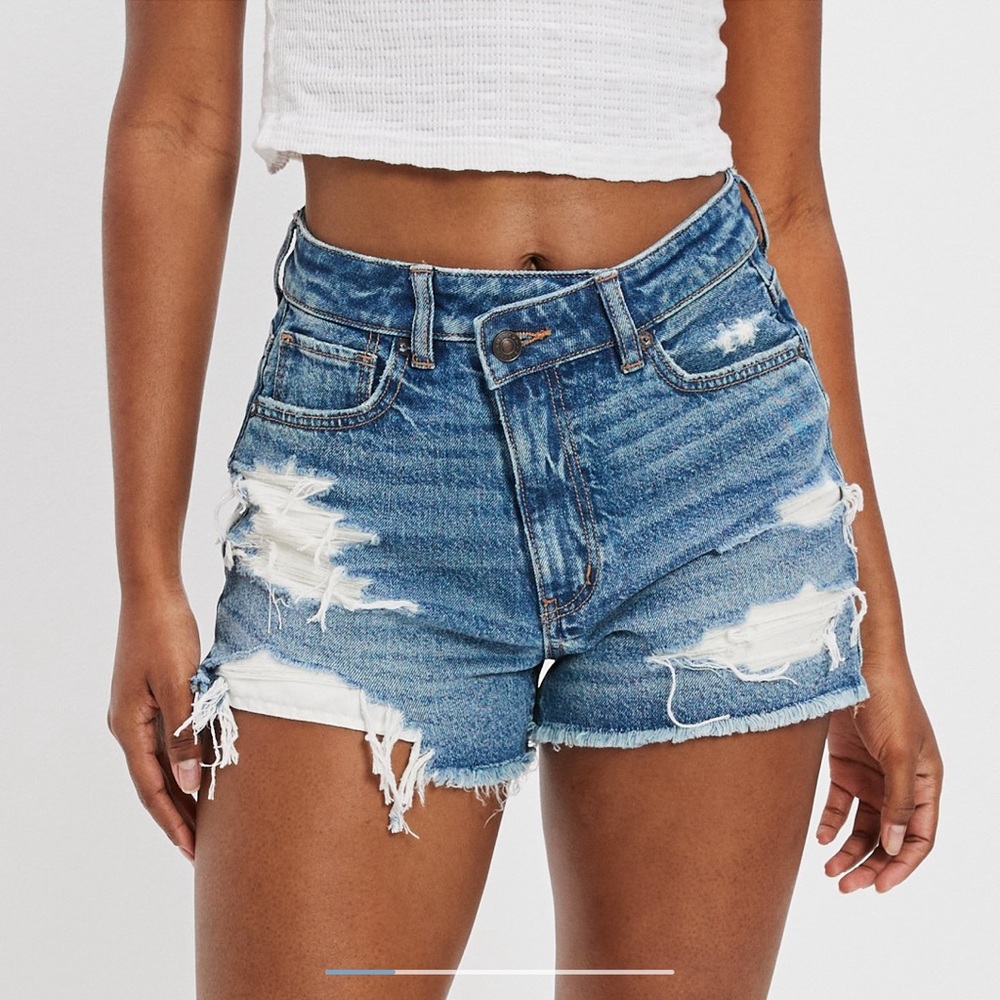 American Eagle BRAND NEW MOM SHORT